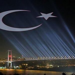 Türk Bayrağı Boğaz Köprüsü