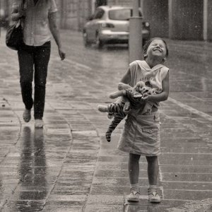 Yağmur mutluluğu.jpg