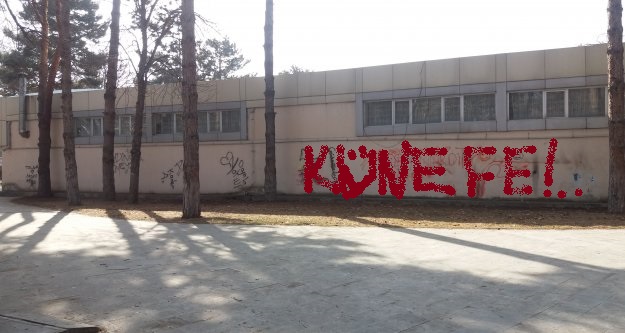 Bos duvar gorunce yaziyorlar h10433 09954